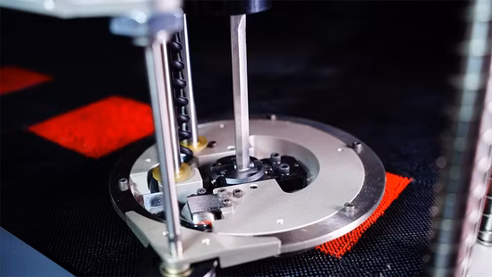 Популярный Китай Yyc Nano Scale Индукционный специальный ручной станок для резки ткани для автоматической искусственной кожи для сумок, багажа